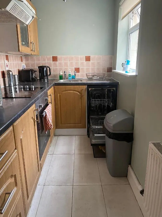 Home Away From Home 家外之家 D Belfast Homestay
